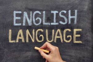 rS22pEaa0EpHMKAA-300x200 افضل كورسات تعلم اللغة الانجليزية بلغة الاشارة | من اليوتيوب