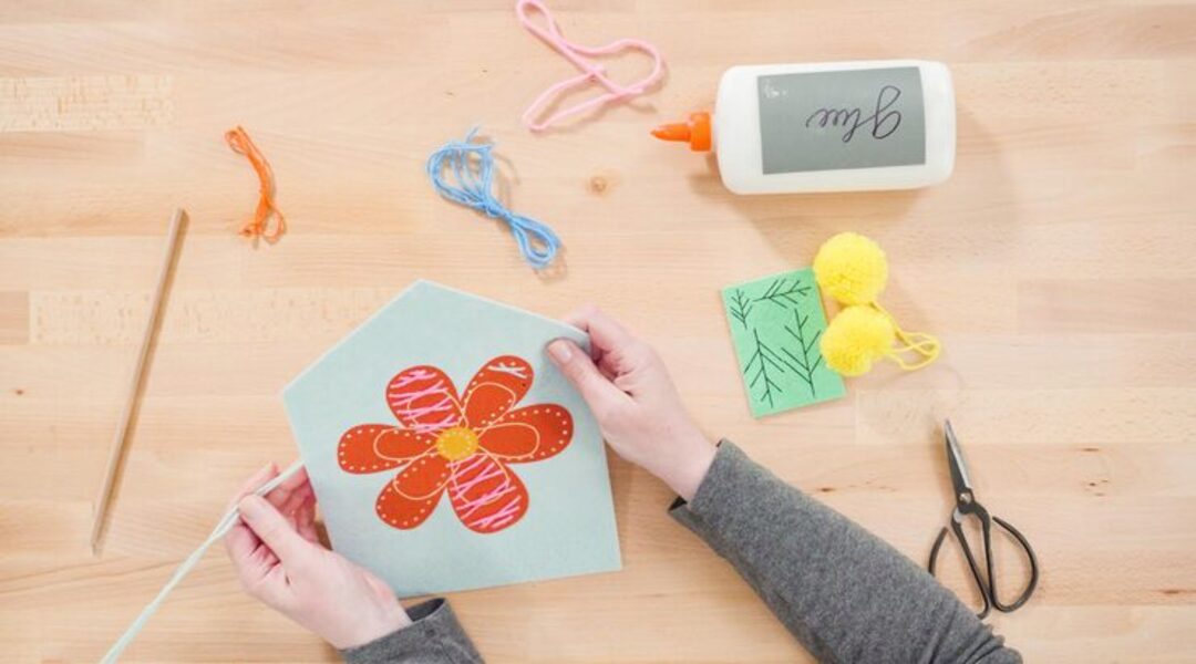 هل-يمكن-أن-تتحول-الحرفة-اليدوية-إلى-مصدر-دخل- كيفية تعلم صناعة الحرف اليدوية المنزلية؟