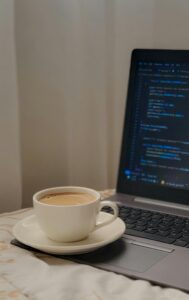 pexels-aziza-mohammed-903013688-31340327-189x300 دليل شامل لتحليل وتقييم أداء الوكلاء في الذكاء الاصطناعي