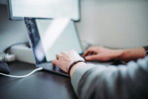 zan-lazarevic-BTzLUhq4z0U-unsplash-300x200 Build Your Future with Google: التدريب المهني عبر الإنترنت لتطوير مهاراتك التقنية والمهنية