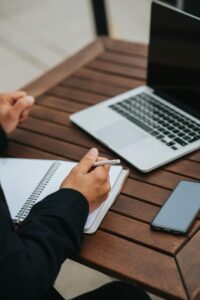 pexels-anete-lusina-5721012-1-200x300 كورس انجليزي كامل مجانا بالتعاون مع Cisco