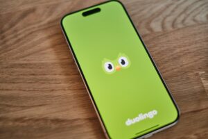 appshunter-io-rwKxK0zWxDI-unsplash-300x200 موقع Duolingo Max: تجربة تعلم اللغات الجديدة بالذكاء الاصطناعي
