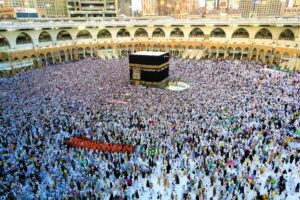 ekrem-osmanoglu-2R0gbZXaUqM-unsplash-300x200 بناء الكعبة المشرفة | قصة تاريخية مدهشة تكشف أسرار بيت الله الحرام