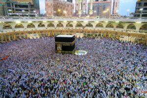 ekrem-osmanoglu-tItPAcVErfE-unsplash-300x200 بناء الكعبة المشرفة | قصة تاريخية مدهشة تكشف أسرار بيت الله الحرام