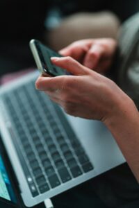 michal-biernat-NousIKwI_rI-unsplash-200x300 بودكاست Culips English Podcast لتعلم الإنجليزية الواقعية المستخدمة يوميًا