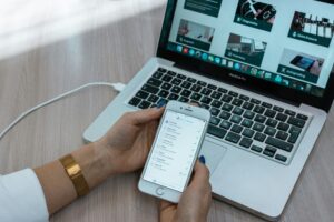 nsys-group-PPVLFWJ1vZs-unsplash-300x200 برنامج Voice of America Learning English لتعلم الإنجليزية ببطء ووضوح
