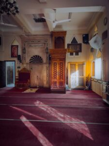 omar-ramadan-9W5m0AnBrA0-unsplash-225x300 الأشهر الحرم وقضية الاختيار |  فهم أعمق لمعنى الحرية والمسؤولية في الإسلام