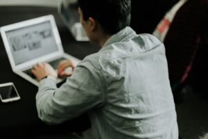 priscilla-du-preez-zZYchexti_0-unsplash-300x200 قناة Bob the Canadian | دليلك لتعلم الإنجليزية بطريقة عملية