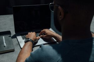 unsplash-ULgCbKd9OO4-unsplash-300x200 دليل المفردات اليومية والعملية مع Learn German by Expertly German