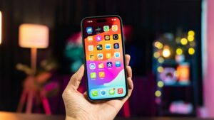 amanz-S-AG6X2T0IU-unsplash-300x169 إعدادات خفية توفر بطارية الآيفون بشكل كبير/ خطوات بسيطة
