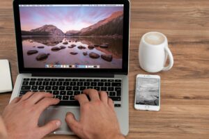 firmbee-com-7KsTs-gbGWA-unsplash-300x200 أفضل برومبت لتصميم عروض تقديمية احترافية وجذابة