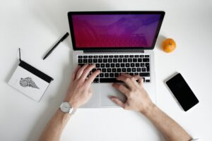 nordwood-themes-bJjsKbToY34-unsplash-300x200 كيفية إنشاء محتوى عرض تقديمي كامل تلقائيًا باستخدام الذكاء الاصطناعي