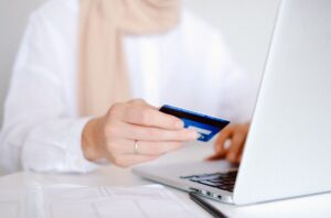 pexels-shvetsa-4482896-300x198 إنشاء سلم المنتجات الرقمية / دليلك لبناء رحلة عميل تزيد الأرباح