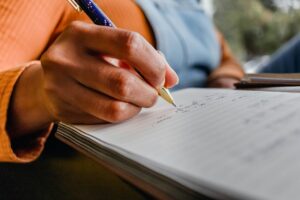 sincerely-media-CXf4pCPh-ko-unsplash-300x200 سر النطق الاحترافي باللغة الإنجليزية باستخدام ChatGPT