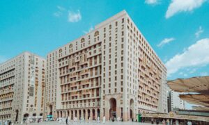 afif-ramdhasuma-Jkc0crNVFC8-unsplash-300x180 وظائف البحر الأحمر الدولية للضيافة/ 15 وظيفة شاغرة في جدة وتبوك لحملة الثانوية فأعلى