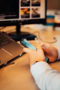 rafael-oliveira-m4c0JU0IrFw-unsplash-200x300 أفضل موقع لأدوات الذكاء الاصطناعي: اكتشف مئات الآلاف من الأدوات في مكان واحد