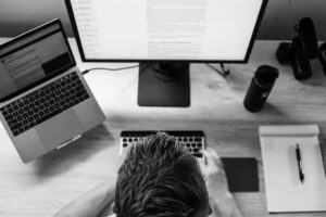 samuel-bourke-Q0ycW9gVYi4-unsplash-300x200 فرص عمل في مشروع حكومي بالرياض 2026 | وظائف هندسية وإدارية برواتب ومزايا مميزة