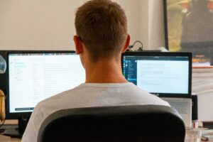 swello-9_tQJ_a8azw-unsplash-300x200 وظائف بنك مصر 2026 لحديثي التخرج| فرص عمل في جميع المحافظات وشروط التقديم