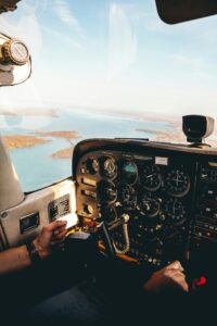 william-topa-7_4bU5tHRLQ-unsplash-200x300 عاجل: فتح التقديم في برنامج مراقب جوي المنتهي بالتوظيف للجنسين في الملاحة الجوية