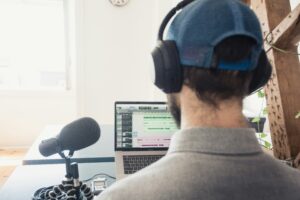 jeremy-enns-NCf5KkU_NSU-unsplash-300x200 وظائف بنك مصر 2026: فرصة عمل Teller وCustomer Service لحديثي التخرج في جميع المحافظات