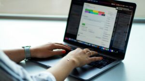 webfaster-oBCwIGGgMLA-unsplash-300x169 وظائف مدخل بيانات في شركة روبيرد للملابس الجاهزة بمصر 2026